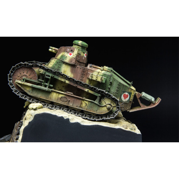France FT-17 Light Tank (Riveting octagonal turret)   1/35 Meng Model  ts-011