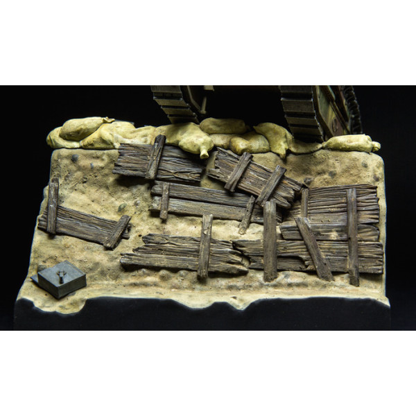 France FT-17 Light Tank (Riveting octagonal turret)   1/35 Meng Model  ts-011