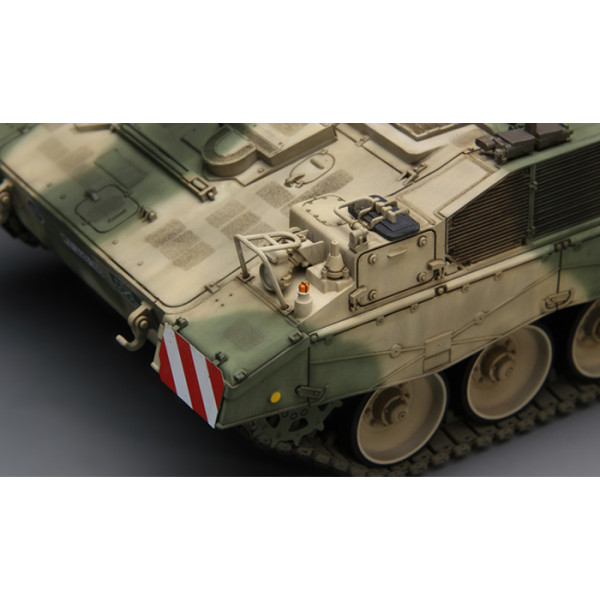 Panzerhaubitze 2000 w/Add-On Armor 1/35 Meng Model  ts-019