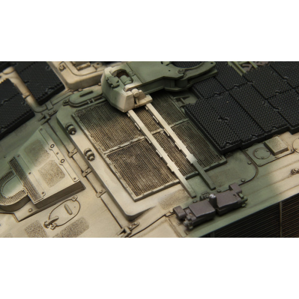 Panzerhaubitze 2000 w/Add-On Armor 1/35 Meng Model  ts-019