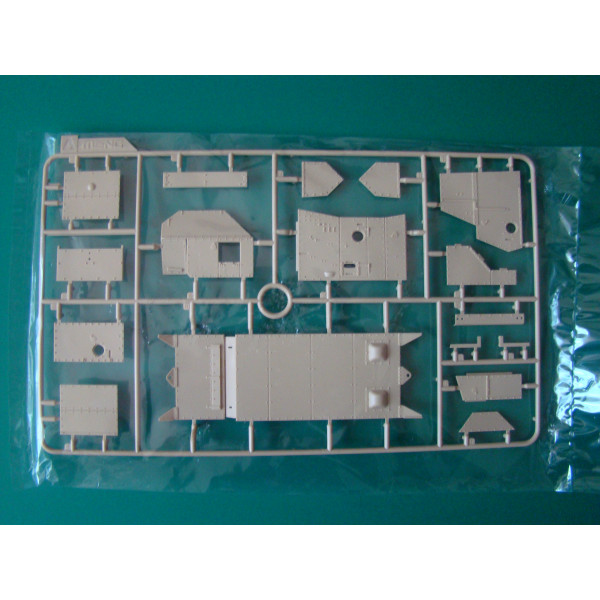 British Medium Tank Mk.A Whippet  1/35 Meng Model  ts-021