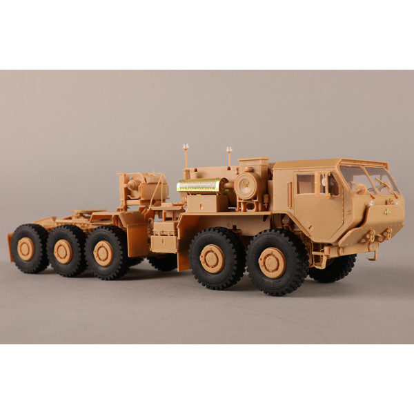 LVSR MKR16 Tractor   1/35 I Love Kit 63549