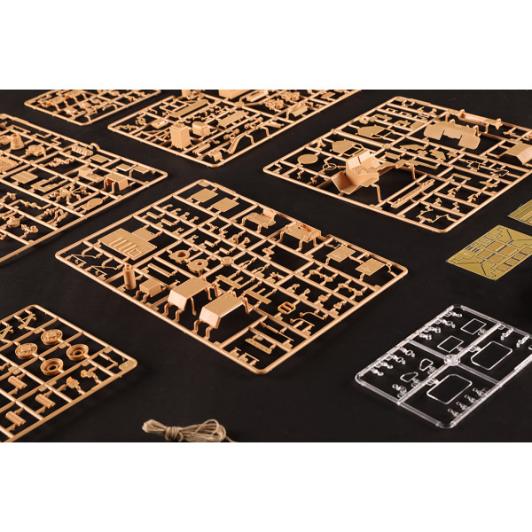 LVSR MKR16 Tractor   1/35 I Love Kit 63549