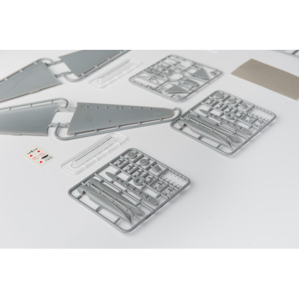 Soviet passenger plane Khai-3 1/72 Mikro-Mir 72-014