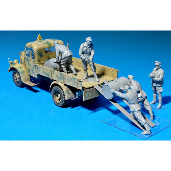MB 1500A Німецький вантажний повнопривідний автомобіль з екіпажем 1/35 MiniArt 35150