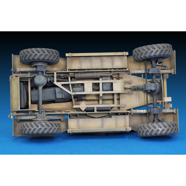 AEC Mk.I Armoured Car  1/35 MiniArt 35152