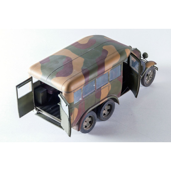 Штабний автобус ГАЗ-05-193 1/35 MiniArt 35156