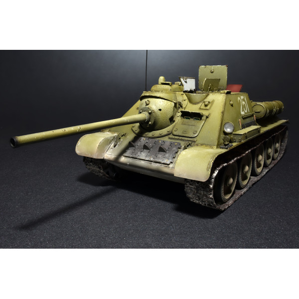 СУ-85 Радянська самохідна установка. Набір з повним інтер'єром  1/35 MiniArt 35187