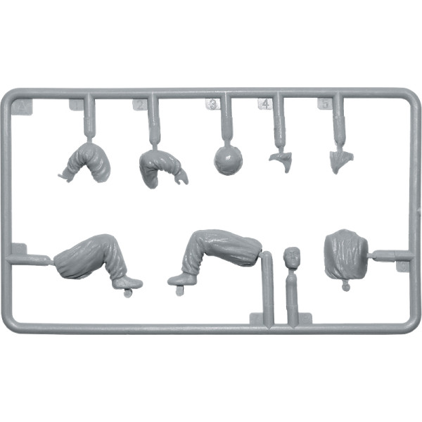 Soviet Assault Infantry Winter Camouflage Cloaks  1/35 MiniArt 35226