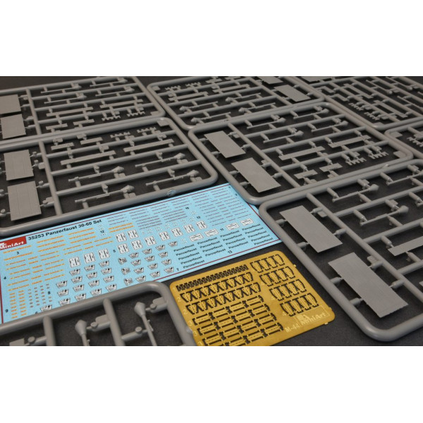  Panzerfaust 30/60 set 1/35 MiniArt 35253