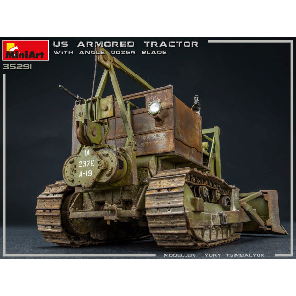Американський Броньований Трактор з бульдозерним відвалом 1/35 MiniArt 35291