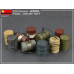 200 Liter Fuel Drum Set   1/35 MiniArt 35597