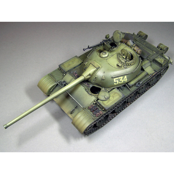 T-54-2 Радянський середній танк Обр. 1949 г. З інтер'єром  1/35 MiniArt 37004