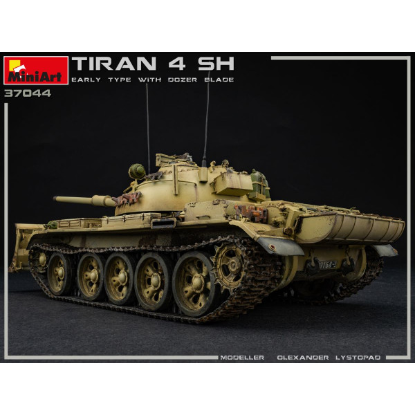 Тиран 4 Шарір Раннього Типу з бульдозерним відвалом 1/35 MiniArt 37044