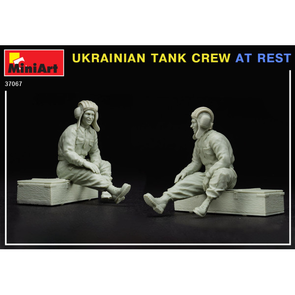 Український танковий екіпаж на відпочинку 1/35 Miniart 37067