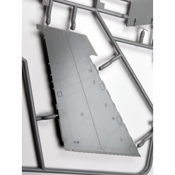  Su-33 "Flanker-D" 1/48 MiniBase 8001