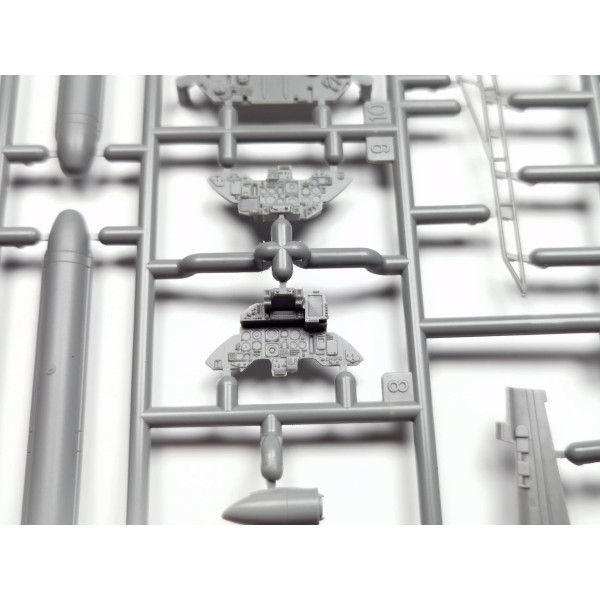  Su-33 "Flanker-D" 1/48 MiniBase 8001