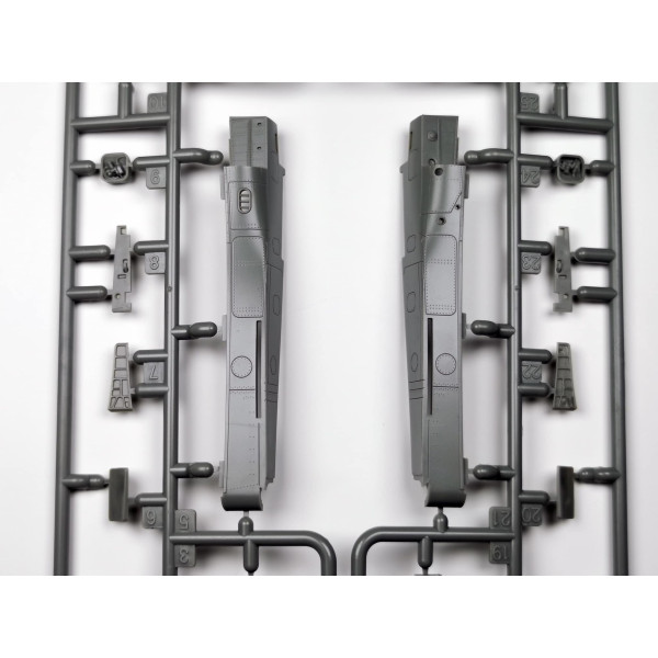  Su-33 "Flanker-D" 1/48 MiniBase 8001