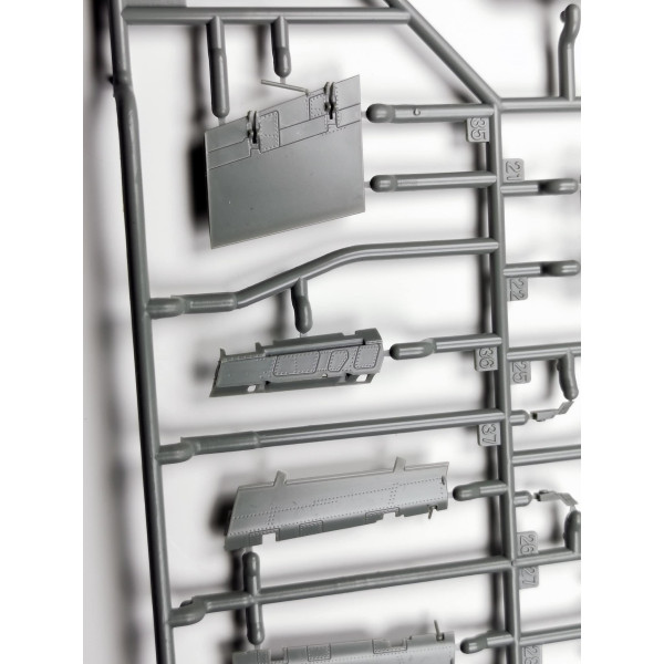  Su-33 "Flanker-D" 1/48 MiniBase 8001