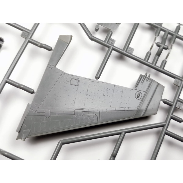  Su-33 "Flanker-D" 1/48 MiniBase 8001