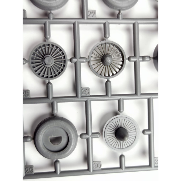  Su-33 "Flanker-D" 1/48 MiniBase 8001