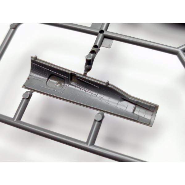  Su-33 "Flanker-D" 1/48 MiniBase 8001