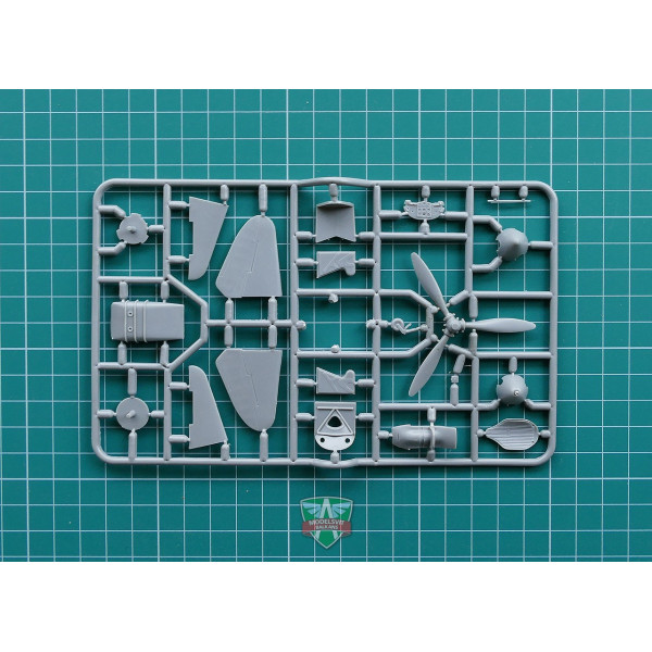 Yak-1 Soviet fighter on skis 1/48 Modelsvit  4802