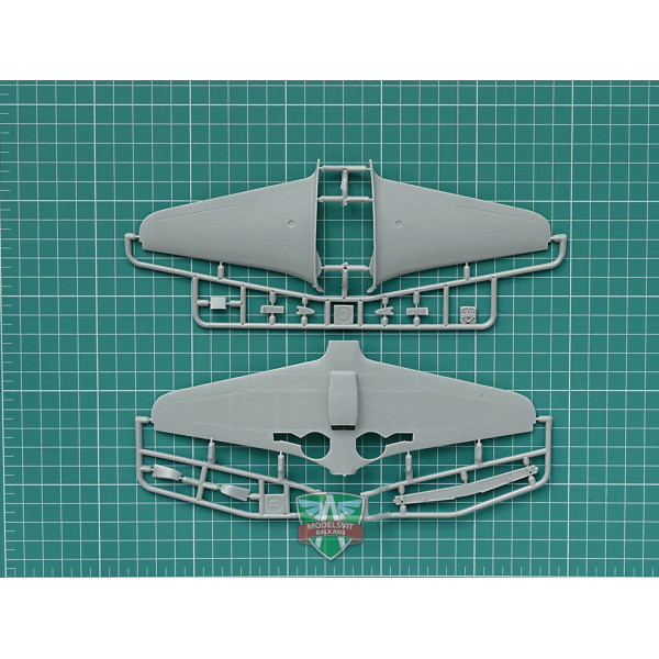 Радянський винищувач Яковлєв Як-9ДД 1/48 Modelsvit 4804