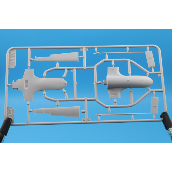 Далекобійний ударний БПЛА Ан-196 "Лютий" 1/48 Modelsvit 4825