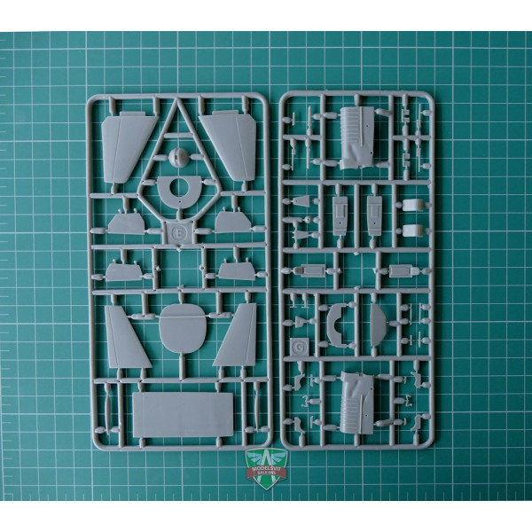Tupolev Tu-91 Naval attack aircraft 1/72 Modelsvit  72016