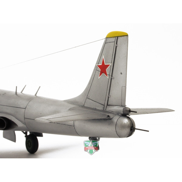 Tupolev Tu-91 Naval attack aircraft 1/72 Modelsvit  72016