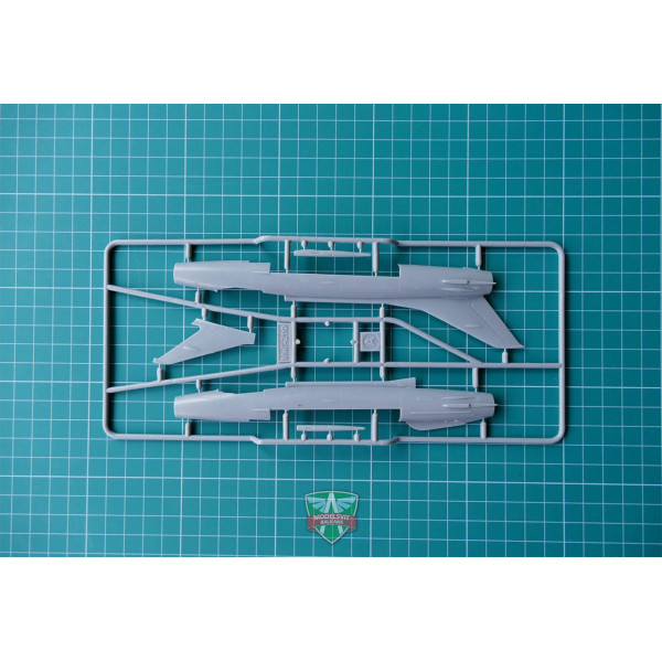 MiG-21F(Izdeliye "72") Soviet supersonic fighter 1/72 Modelsvit  72021