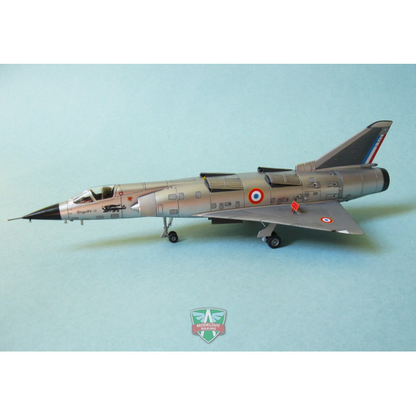 Французький винищувач-бомбардувальник Mirage III V-01 1/72 Modelsvit 72023