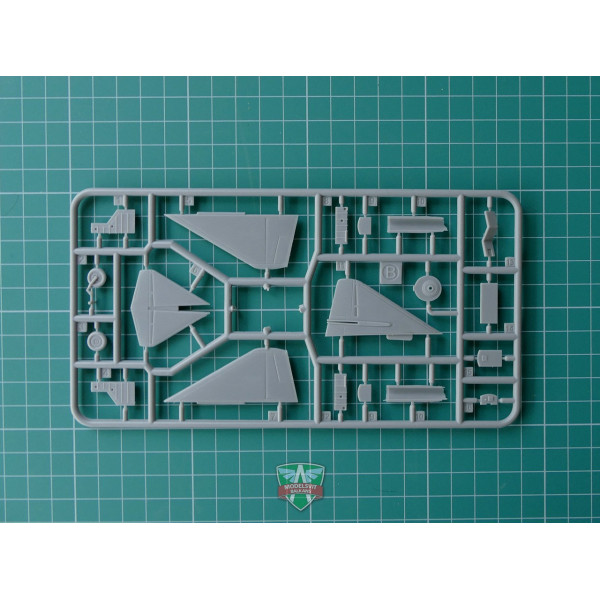 Yak-1000 Supersonic demonstrator 1/72 Modelsvit  72026