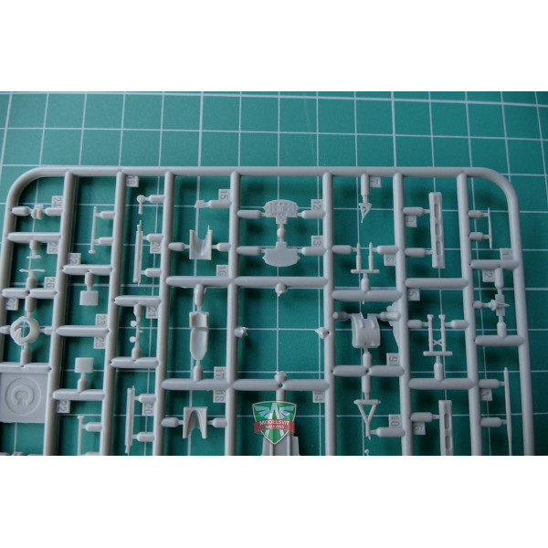 Yak-1000 Supersonic demonstrator 1/72 Modelsvit  72026