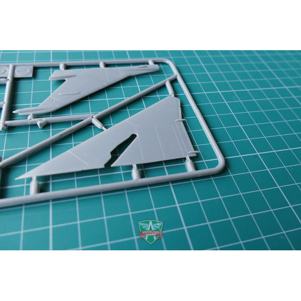 Ye-152A Soviet twin-engined interceptor 1/72 Modelsvit  72028