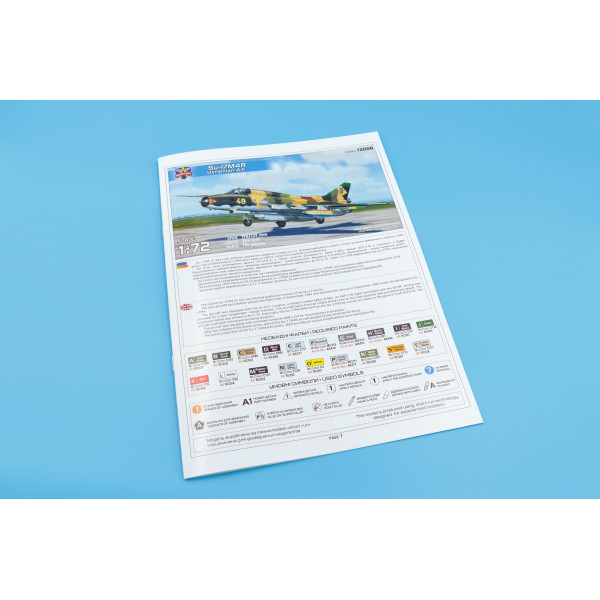 Su-17M4R fighter-bomber aircraft 1/72 Modelsvit 72058