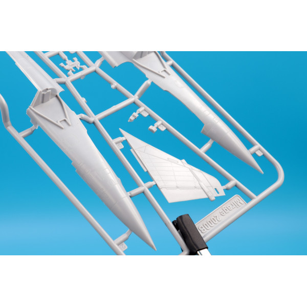 Dassault  Mirage 2000B 1/72 Modelsvit 72074