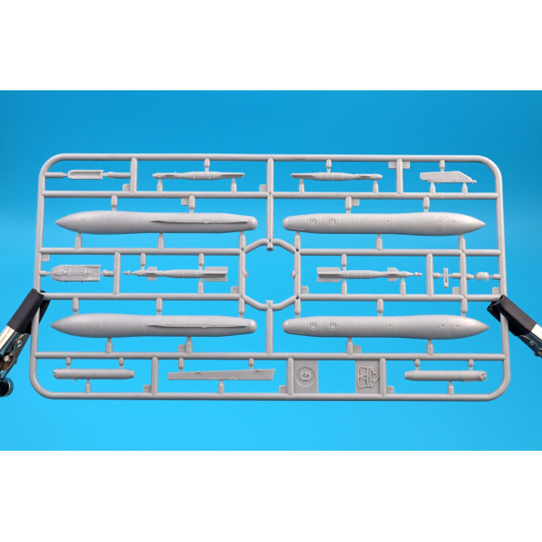 Dassault  Mirage 2000B 1/72 Modelsvit 72074