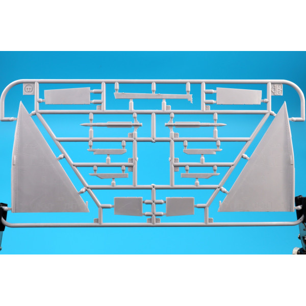 Dassault  Mirage 2000B 1/72 Modelsvit 72074