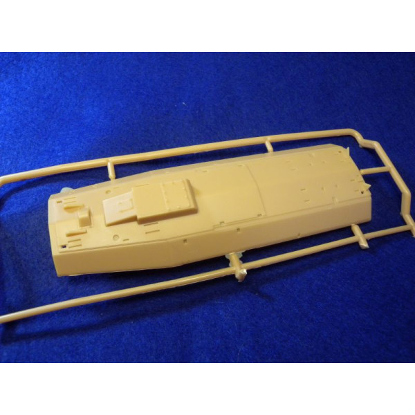 Cougar 4X4 MRAP   1/35 Panda  35003