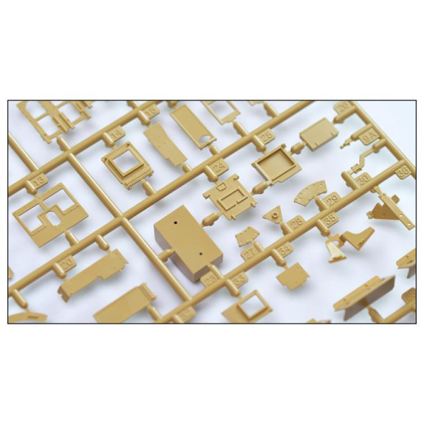 M1A2 SEP Abrams TUSK I/II 3 in 1   1/35 RFM  5004