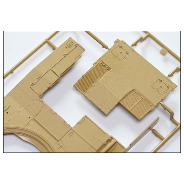 M1A2 SEP Abrams TUSK I/II 3 in 1   1/35 RFM  5004