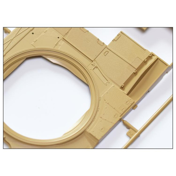 M1A2 SEP Abrams TUSK I/II 3 in 1   1/35 RFM  5004