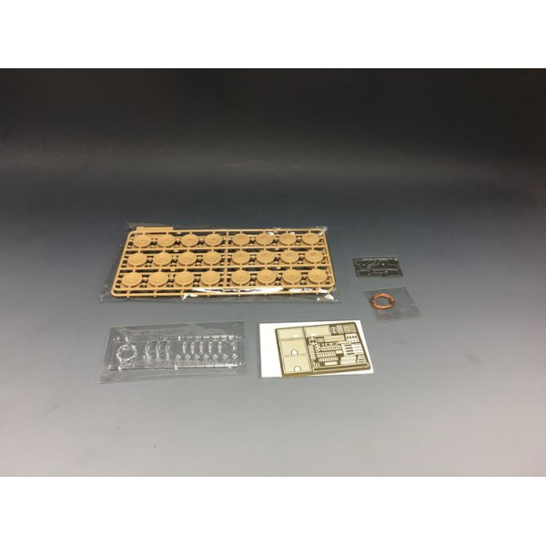  Pz.Kpfw.VI Ausf.E Tiger I Gruppe "Fehrmann"  1/35 RFM  5005