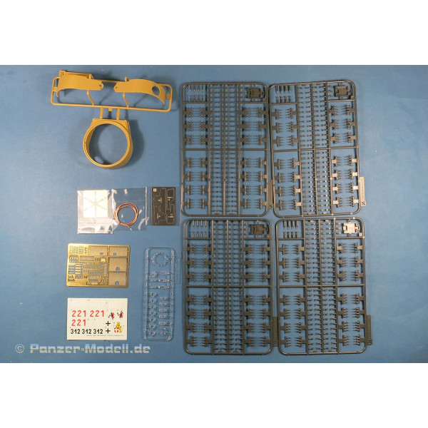 Sd.Kfz. 181 Pz.kpfw.VI Ausf. E Tiger I Late Production 1/35 RFM  5015