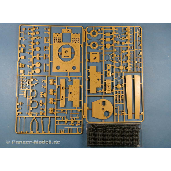 Sd.Kfz. 181 Pz.kpfw.VI Ausf. E Tiger I Late Production 1/35 RFM  5015
