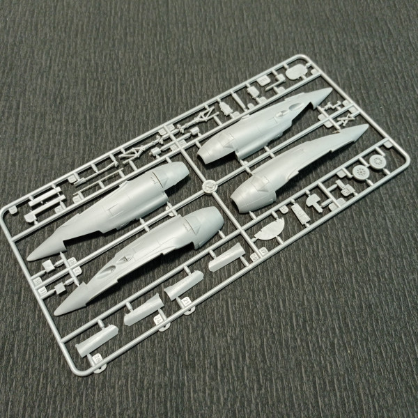 North American AJ-1 Savage 1/72 Roden 063 