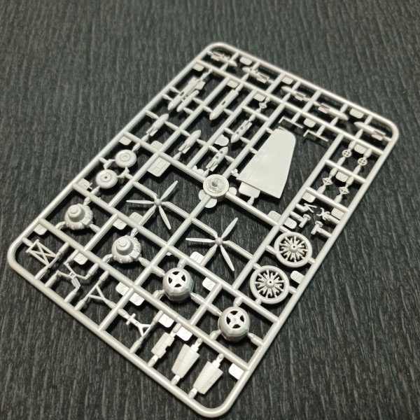 Focke Wulf FW200V3/A-09 «Immelman III» 1/144 Roden RN343