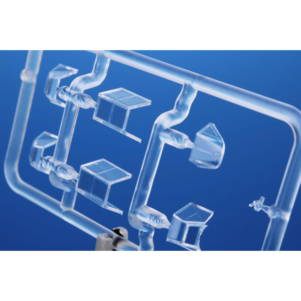 Messerschmitt Bf 109E-7Trop ‘Braving Sand and Snow’ 1/72 Special Hobby 72462